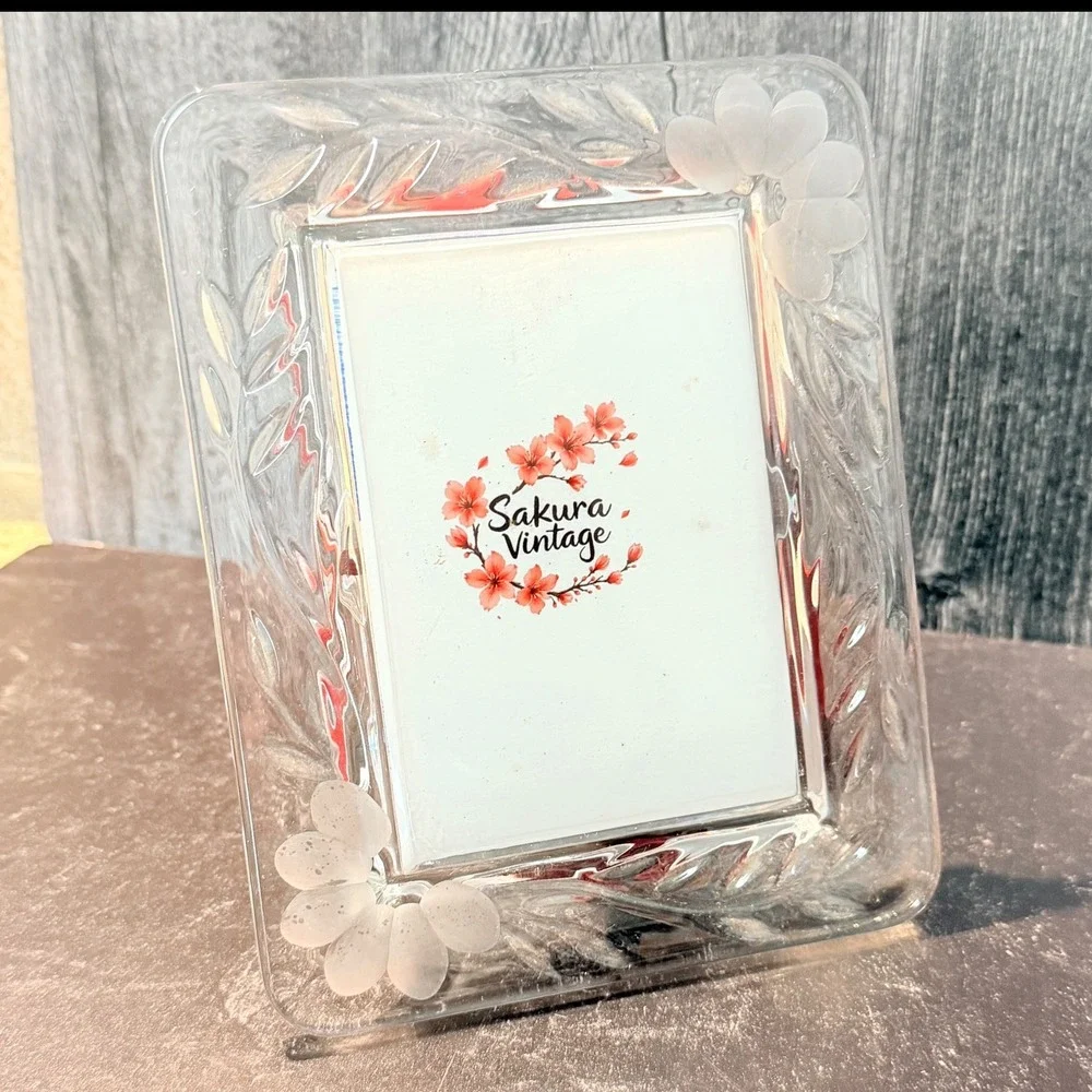 Vintage Lead Crystal Picture Frame Frosted Floral 90s Clear Glass 3.5x5 Tabletop